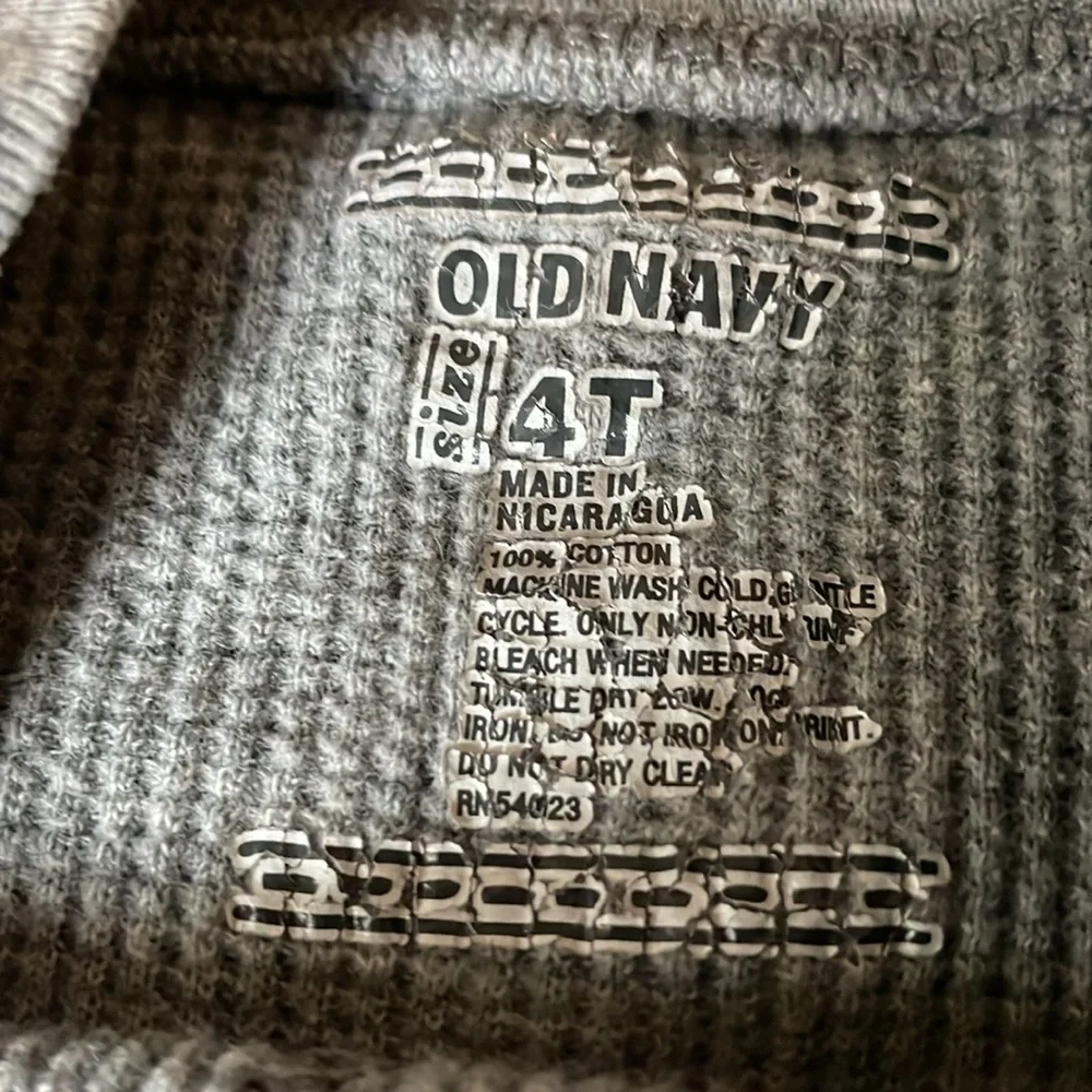 Old Navy grey long sleeve thermal shirt 4T